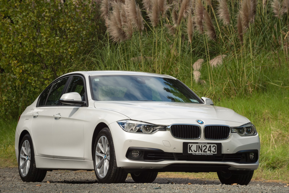 BMW 318 I седан