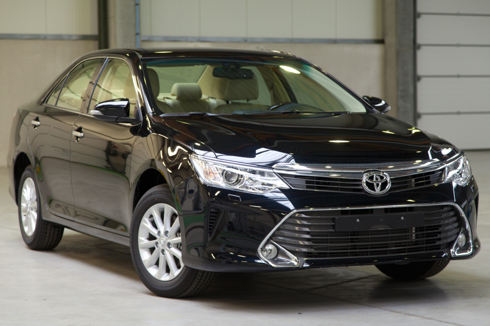Toyota Camry 2
