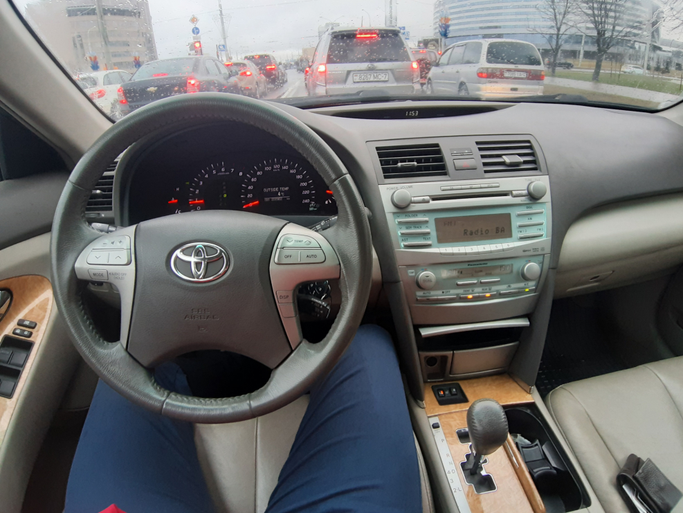 Toyota Camry 2