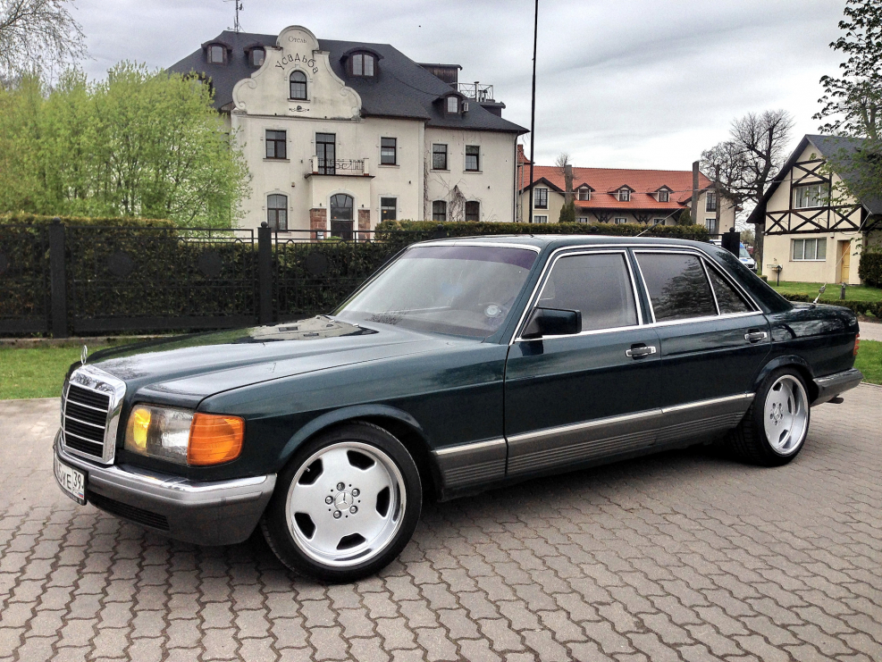 Mercedes Benz w126 stance