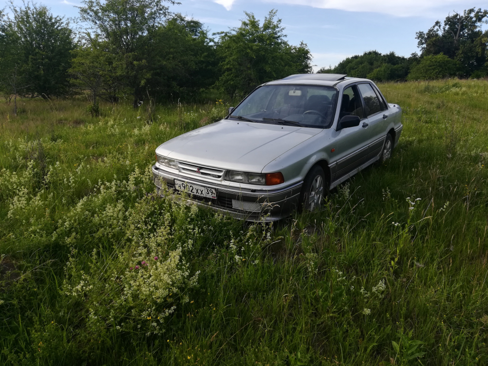 Mitsubishi Galant 6