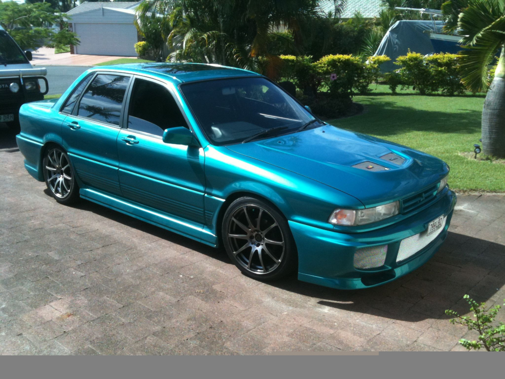 Mitsubishi Galant 1990 хэтчбек
