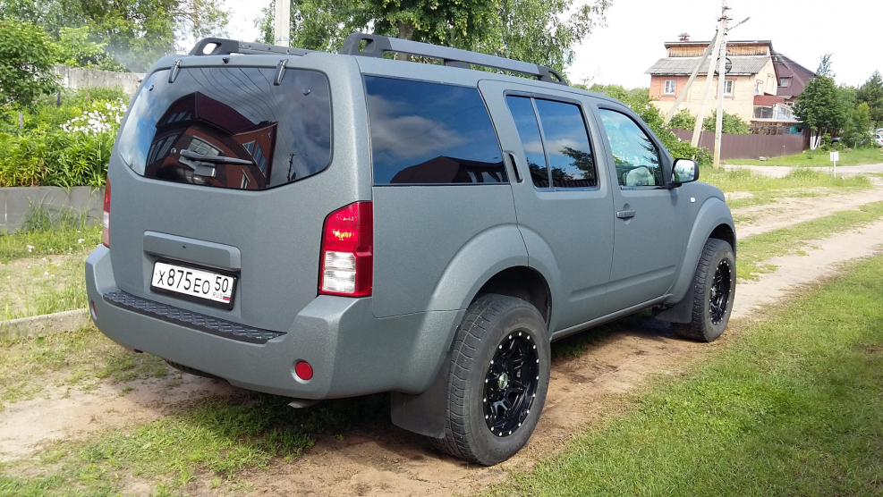 Nissan Pathfinder 2011 года