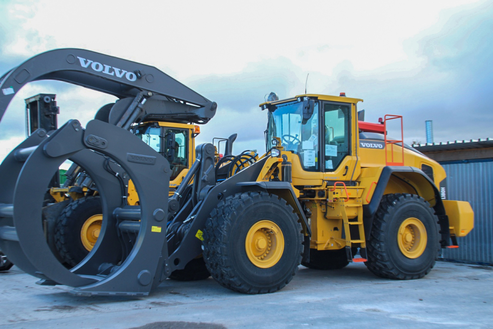 Volvo l220f