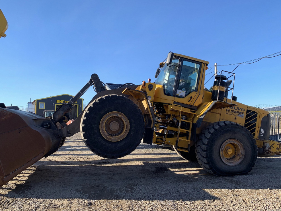 Погрузчик Volvo l220f