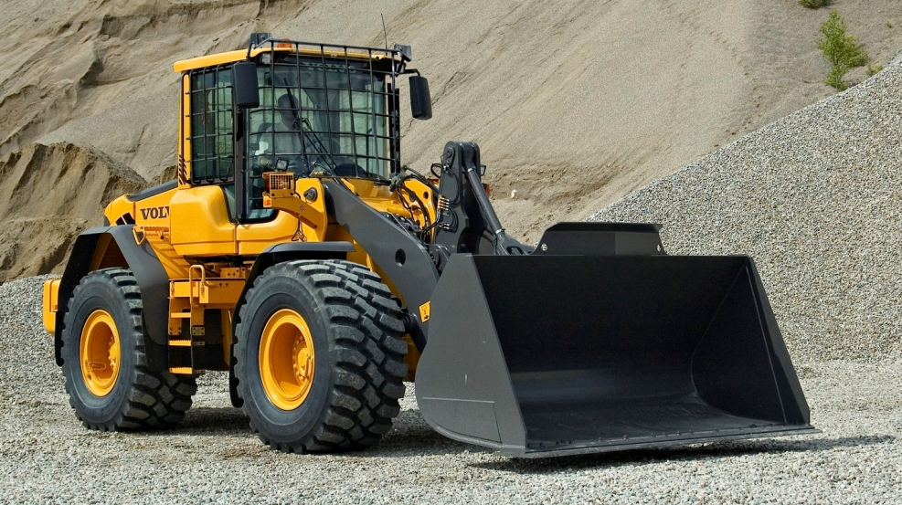 Фронтальный погрузчик Volvo l90