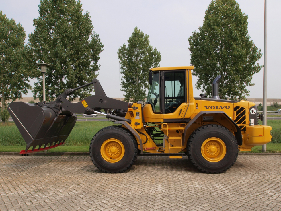 Фронтальный погрузчик Volvo l90