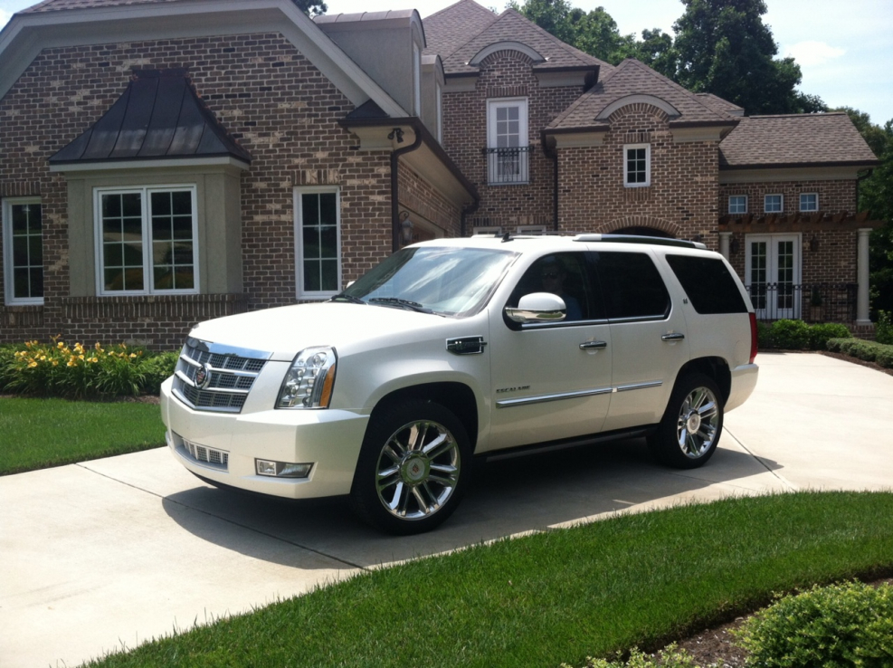 Cadillac Escalade ESV 2020 белая