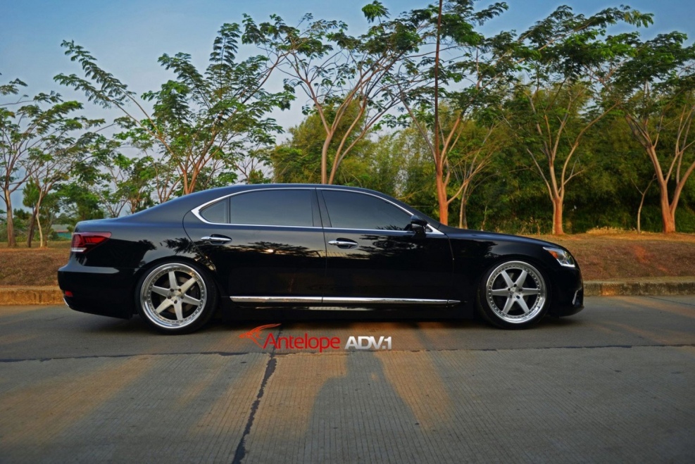Lexus ls460 Wheels r19