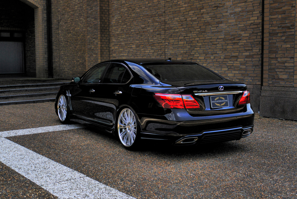 Lexus ls600hl Wald