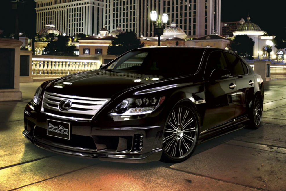 Lexus LX 600h