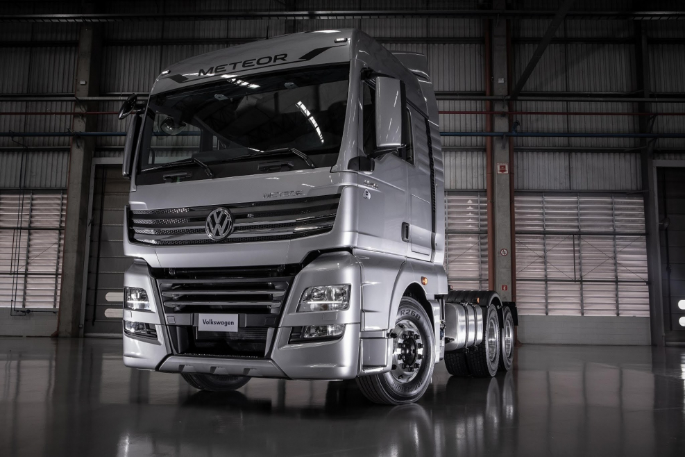 Volkswagen Constellation Tracktor