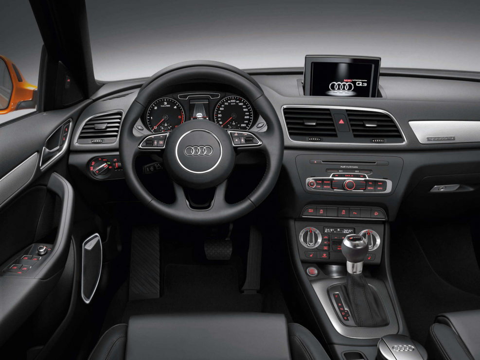 Audi q3 салон