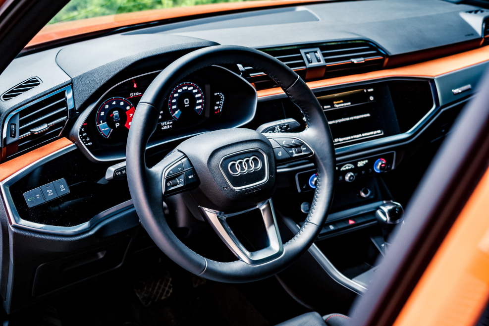 Audi q3 новый салон
