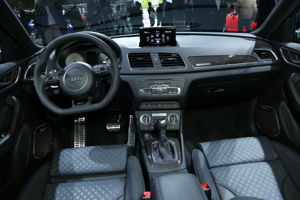 Audi q3 салон
