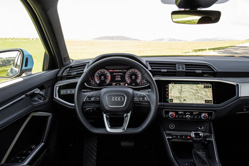 Audi q3 Sportback 2019 салон