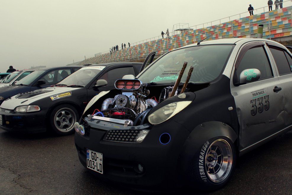 Nissan March 12