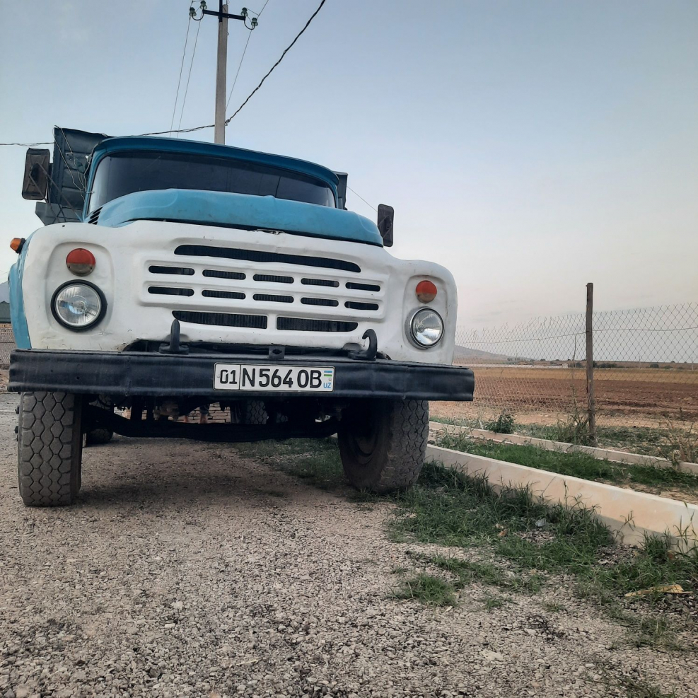 Грузовик ЗИЛ 150