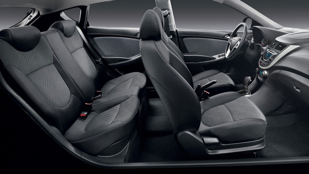 Hyundai Solaris хэтчбек салон