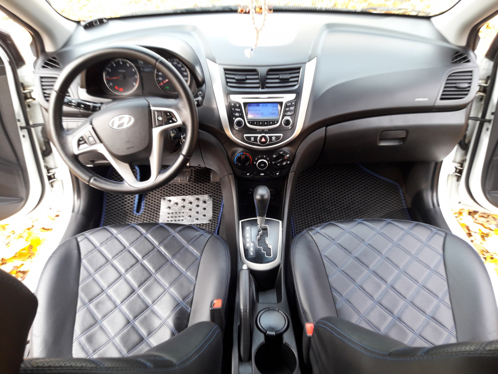 Hyundai Solaris интерьер