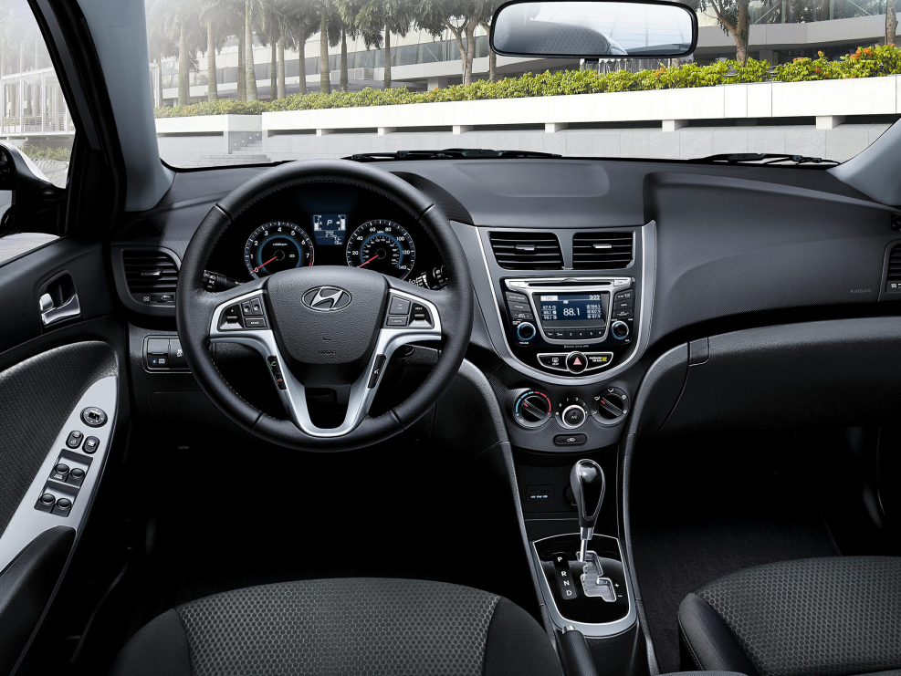 Hyundai Accent 2015