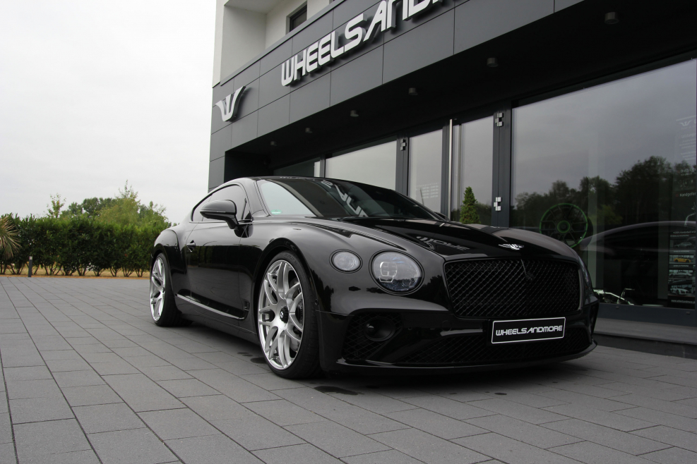 Bentley Continental gt 2020
