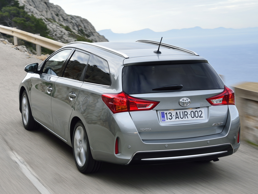 Toyota Auris 2020 универсал
