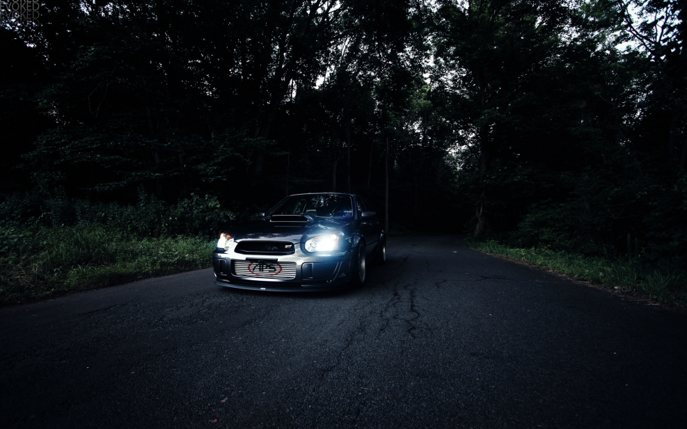 Субару Импреза WRX STI ночью