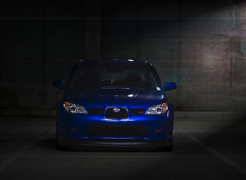Subaru STI WRX В темноте