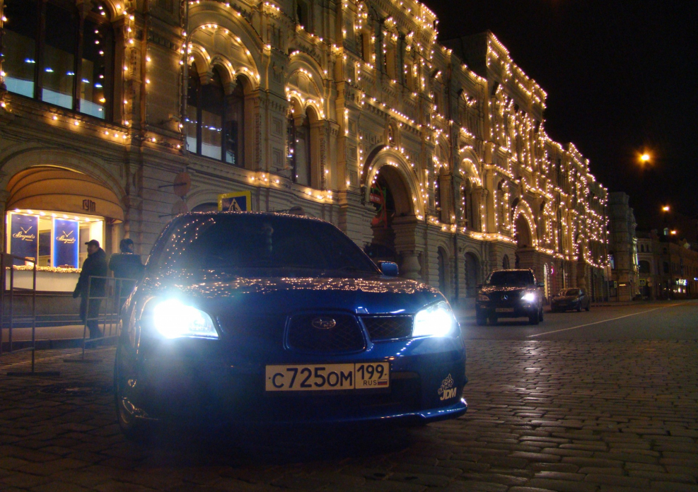Subaru Impreza ночью
