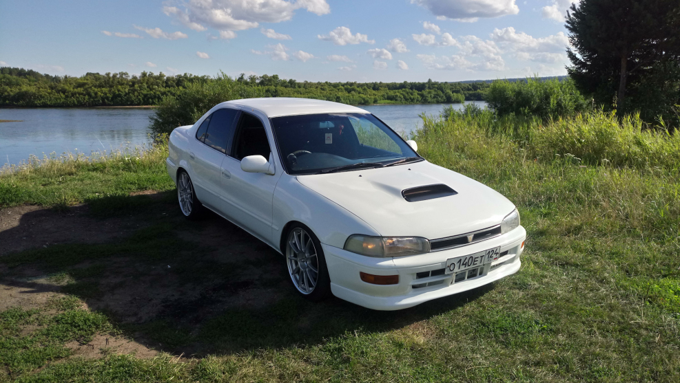 Toyota Sprinter 100