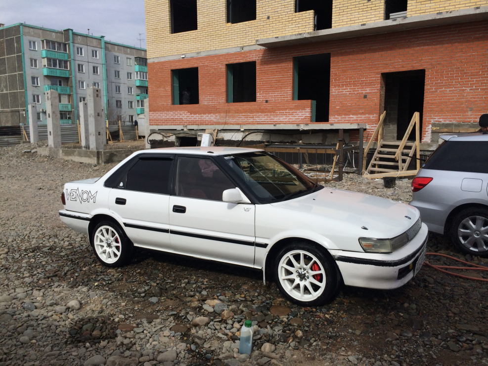 Toyota Sprinter ае 90