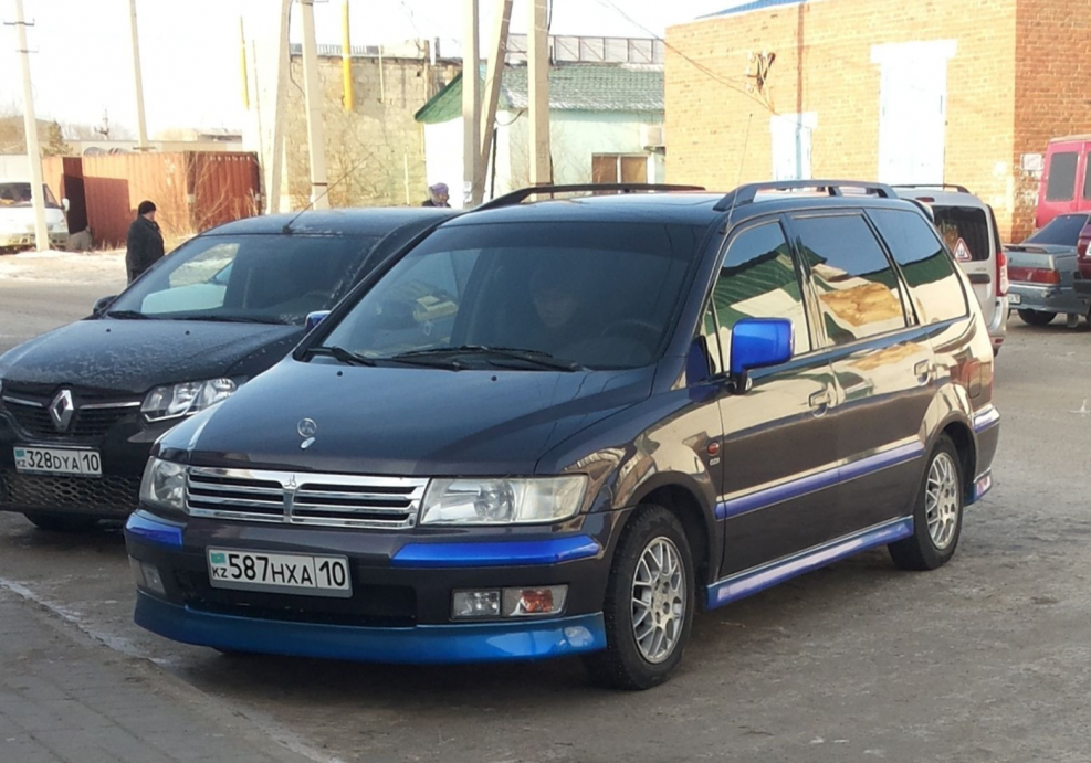 Митсубиси вагон 10