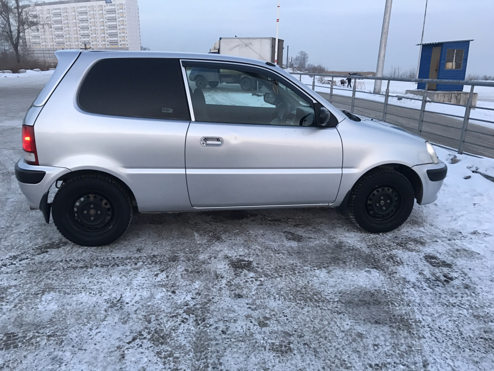 Хонда. Лого. Серебристая