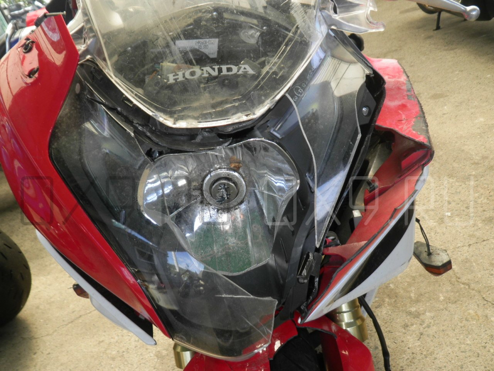 Макси скутер Honda Silverwing 600