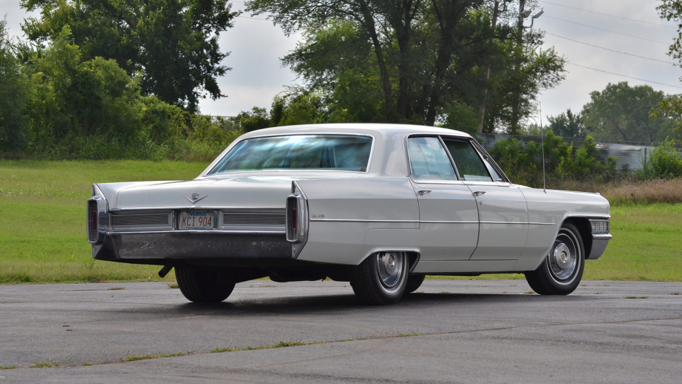 Кадиллак Deville 1965 sedan
