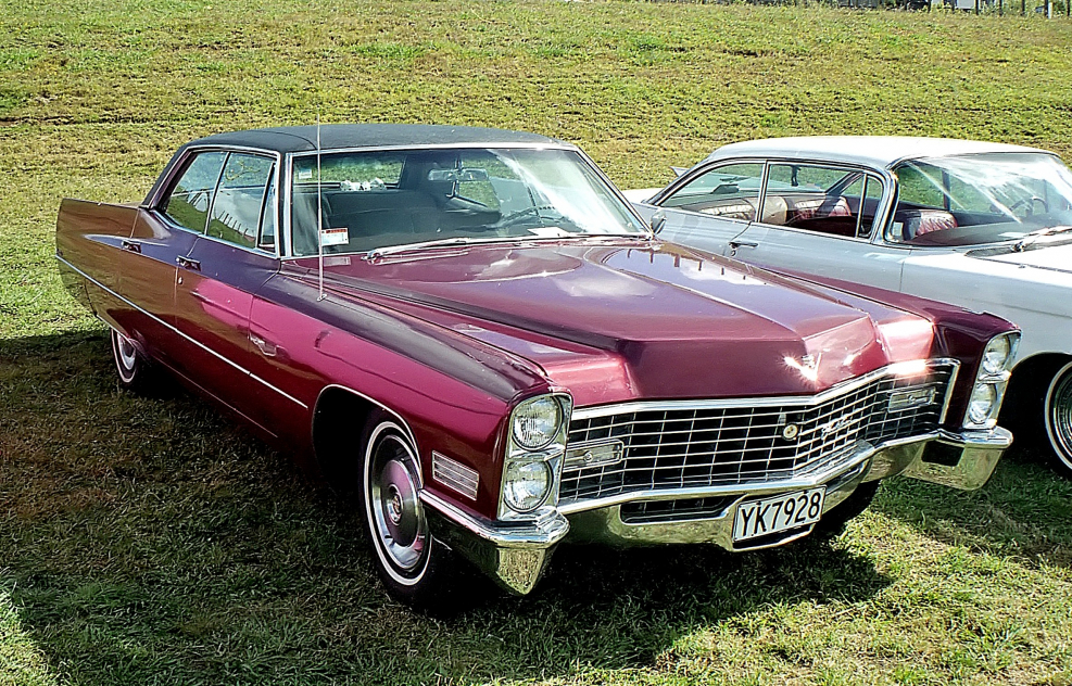 Cadillac Deville (1965-1970) седан