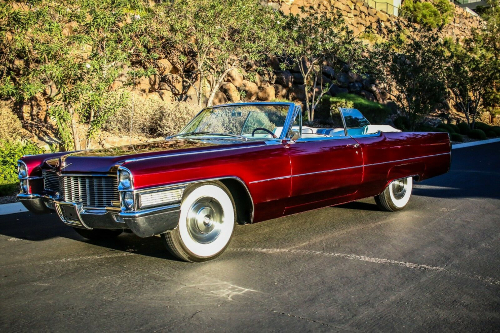 Cadillac Deville 1965 Red