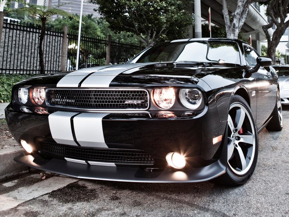 Srt dodge Challenger srt8