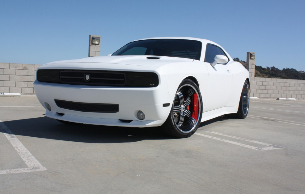 Dodge Challenger тюнингованный