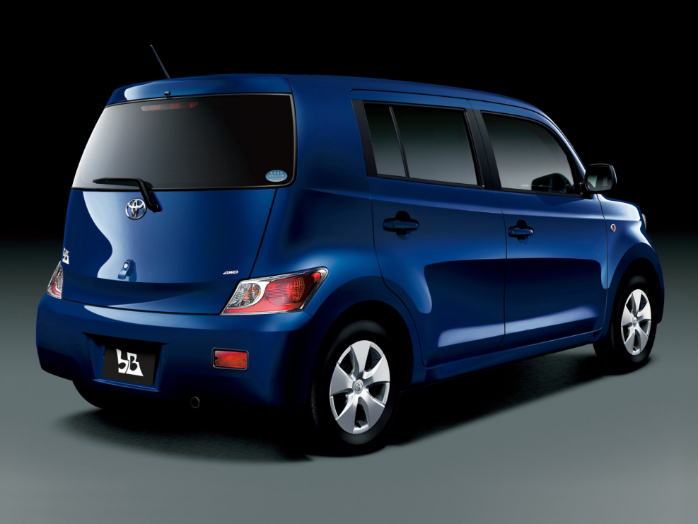 Toyota bb2