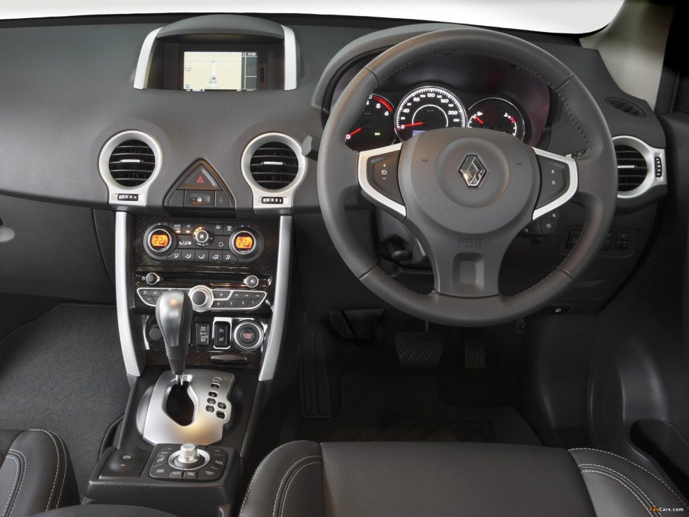 Renault KOLEOS 2011 салон