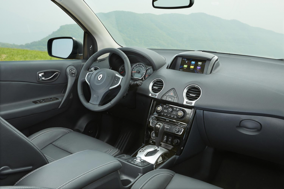 Renault KOLEOS 2016 салон