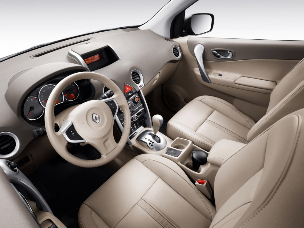 Renault KOLEOS 2008 салон