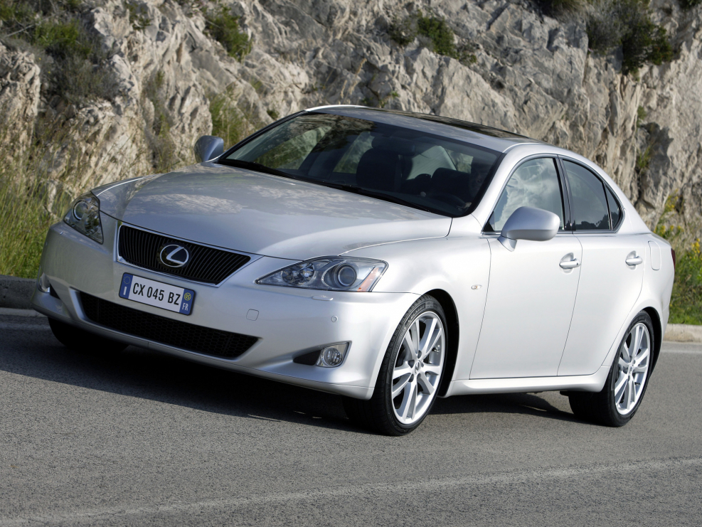 Lexus is II 250