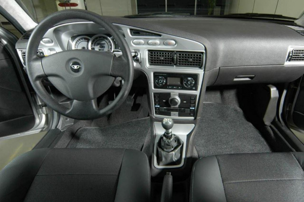 Daewoo Nexia 2 салон
