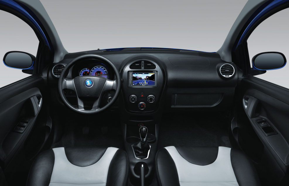 Geely LC Cross салон