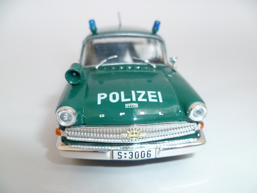 Volvo 244 Police