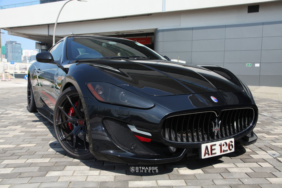 Maserati GRANTURISMO Black