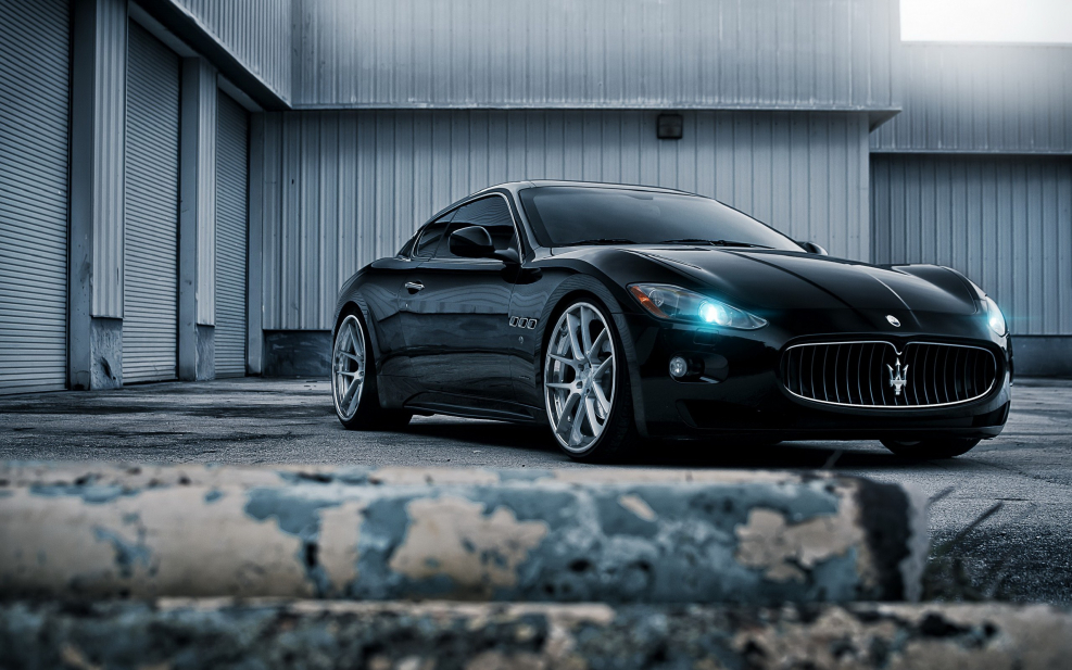 Машина Maserati Quattroporte